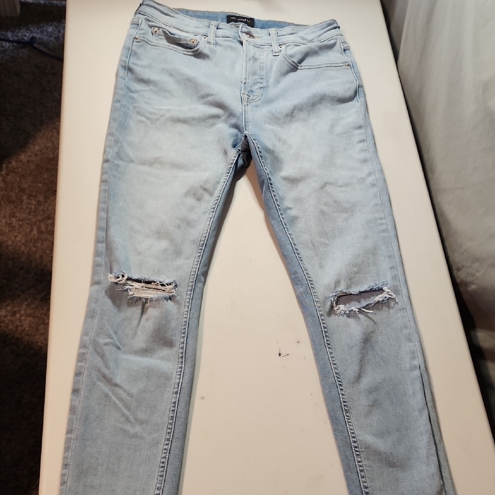 FREE ASSEMBLY Light Blue Skinny Jeans with Distressed Accents
